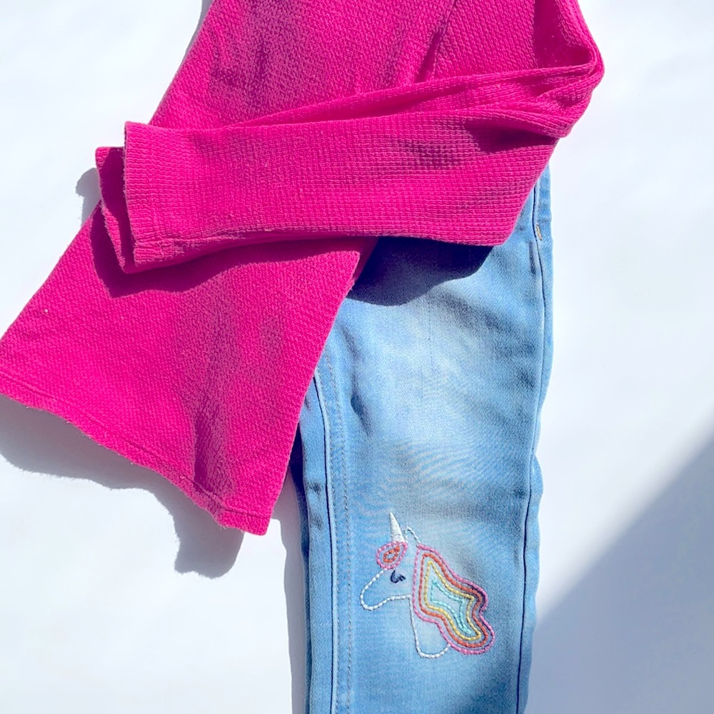 Pink Old Navy 4T top, Cat&Jack 3T Unicorn knee jean bottoms